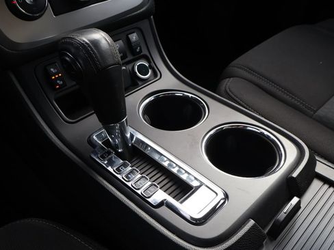 Used 2016 GMC Acadia SLE image 21