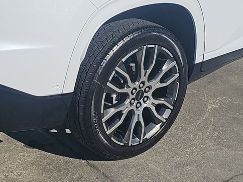 New 2026 GMC Acadia Denali Ultimate image 10