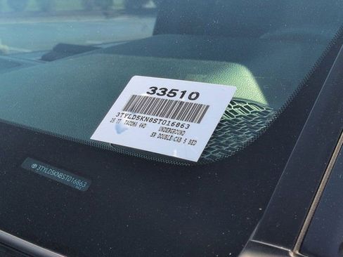 Certified 2025 Toyota Tacoma SR AWD/4WD image 18
