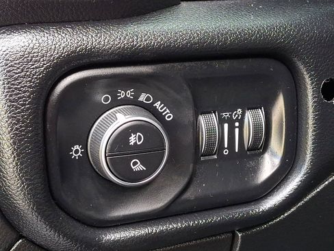 Used 2019 RAM 1500 Big Horn image 26