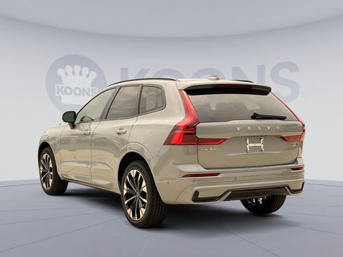 New 2026 Volvo XC60 B5 Plus w/ Protection Package Premier image 4