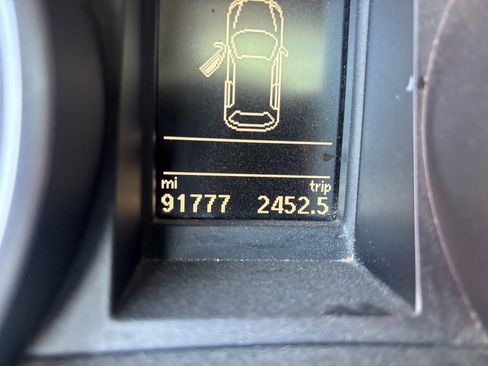 Used 2013 Volkswagen Golf 2-Door FWD image 12