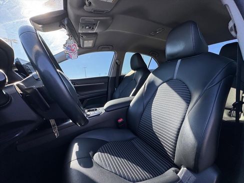 Used 2023 Toyota Camry SE image 14