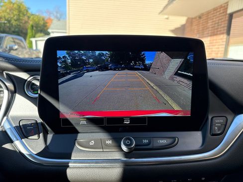 Used 2025 Chevrolet Blazer LT image 11