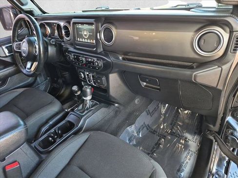 Used 2019 Jeep Wrangler Unlimited Sahara AWD/4WD image 22