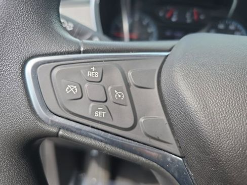 Used 2018 Chevrolet Equinox LS image 17