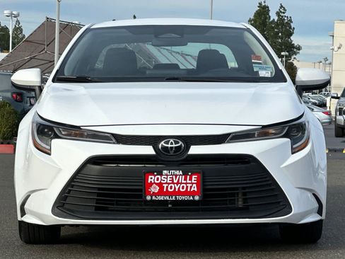 Used 2024 Toyota Corolla LE image 10