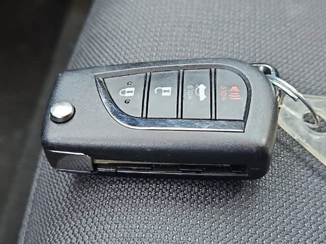 Used 2025 Toyota Corolla LE FWD image 28