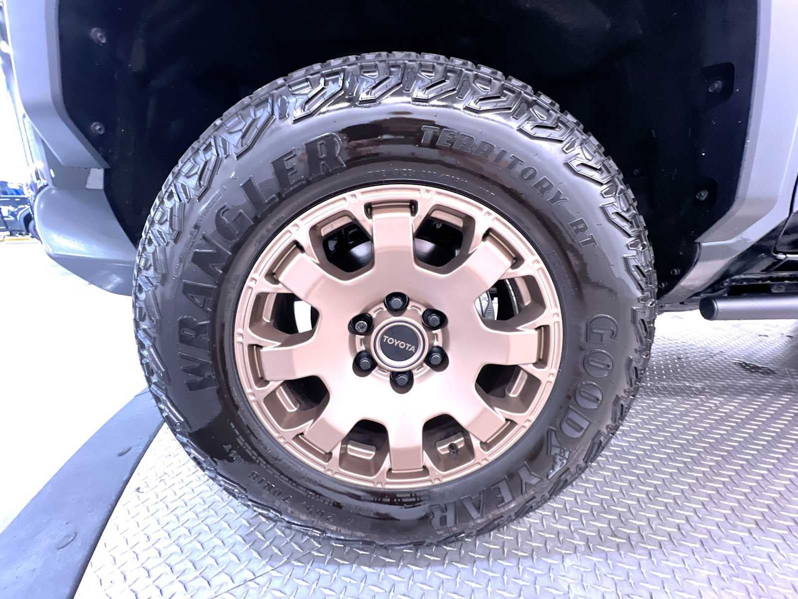 Used 2026 Toyota Tacoma 4x4 Double Cab Hybrid w/ Tow Tech Package image 10