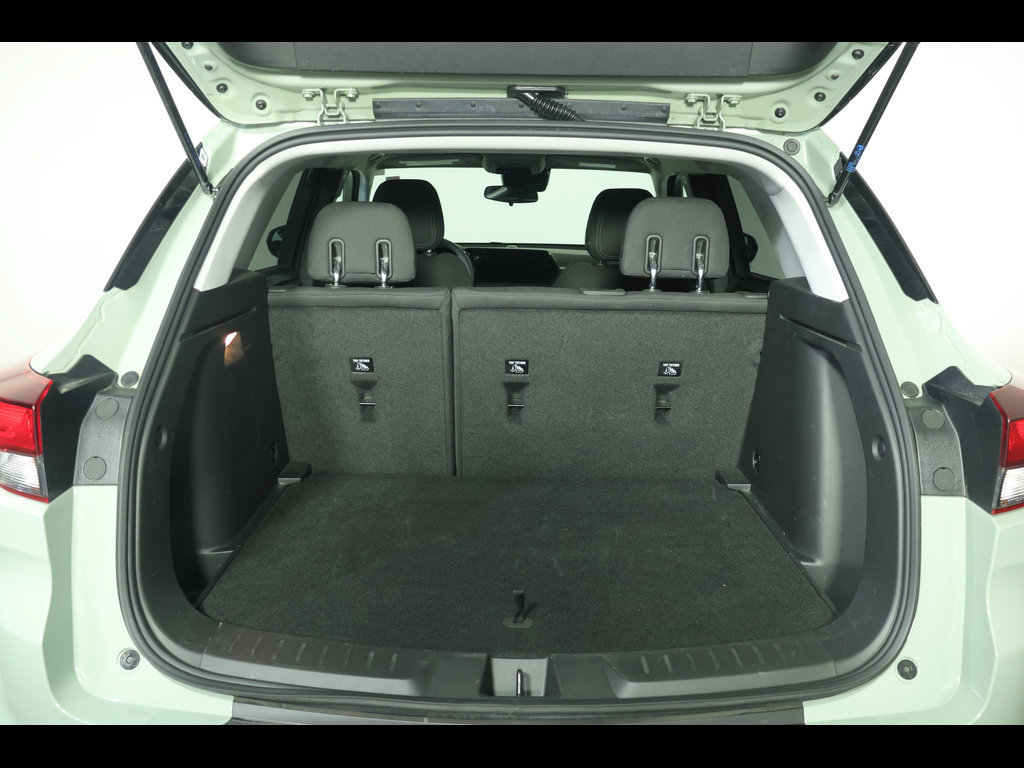 Used 2025 Chevrolet TrailBlazer LS w/ LS Convenience Package FWD image 11