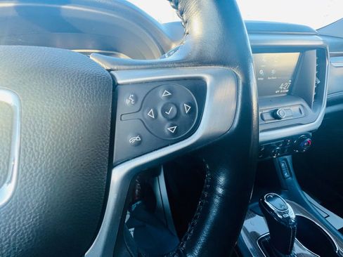 Used 2019 GMC Acadia SLE image 20