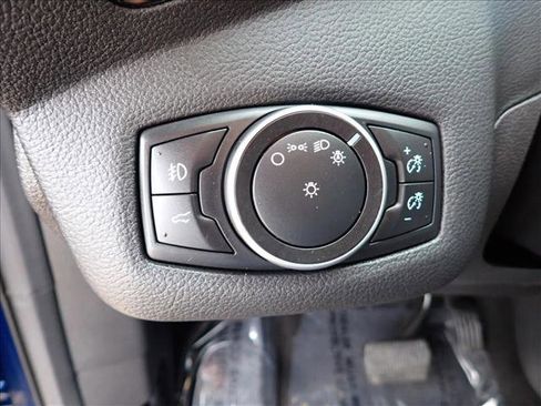 Used 2017 Ford Escape Titanium image 18