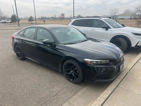 Used 2024 Honda Civic Sport image 3