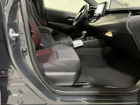 Used 2026 Toyota Corolla SE image 36