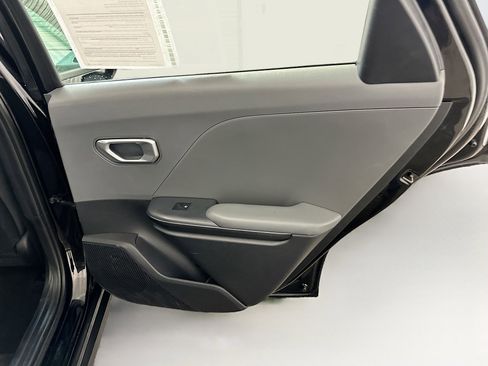 Used 2025 Kia K4 LXS image 31