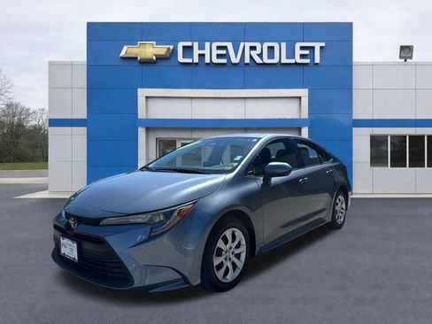 Used 2024 Toyota Corolla LE FWD image 3