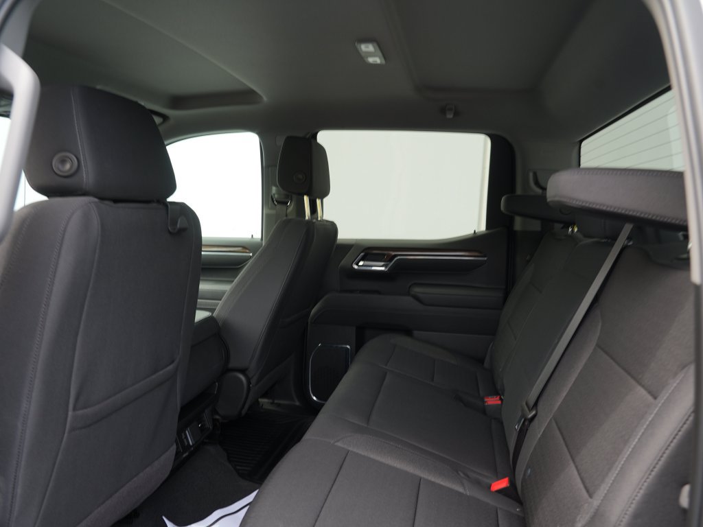 Certified 2025 Chevrolet Silverado 1500 LT AWD/4WD image 19