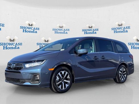 Certified 2025 Honda Odyssey EX-L image 2