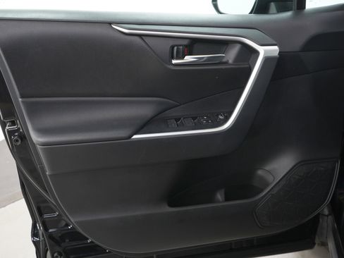 Used 2024 Toyota RAV4 XLE image 21