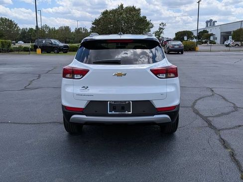 Used 2026 Chevrolet TrailBlazer LT w/ LT Cold Weather Package FWD image 4