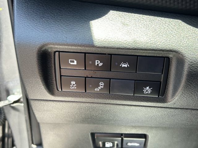 Used 2024 Nissan Kicks S FWD image 28