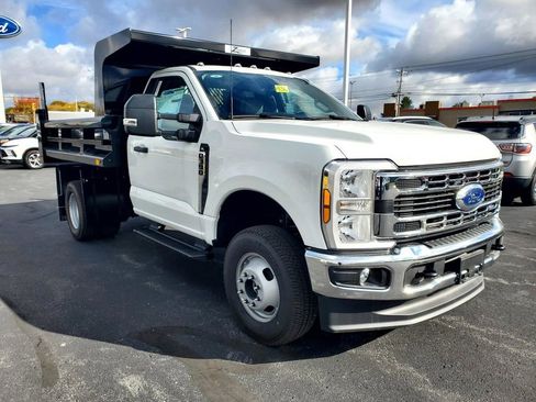 New 2025 Ford F350 XL w/ XL Chrome Package image 3