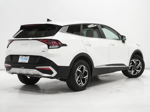 Used 2023 Kia Sportage LX image 7