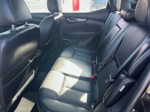 Used 2022 Nissan Rogue Sport SL w/ Premium Package image 7