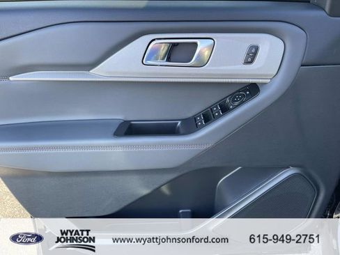 New 2026 Ford Explorer Active image 24