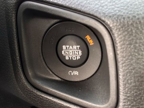 Used 2025 Jeep Wrangler Sport AWD/4WD image 20