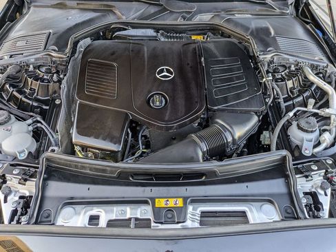 Used 2025 Mercedes-Benz C 300 4MATIC Sedan image 30