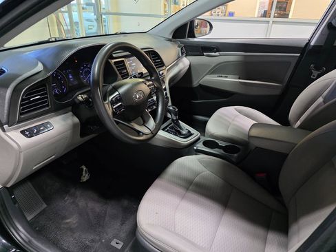 Used 2020 Hyundai Elantra SEL image 16