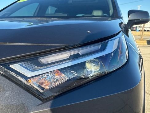 Used 2025 Toyota RAV4 XLE Premium image 12