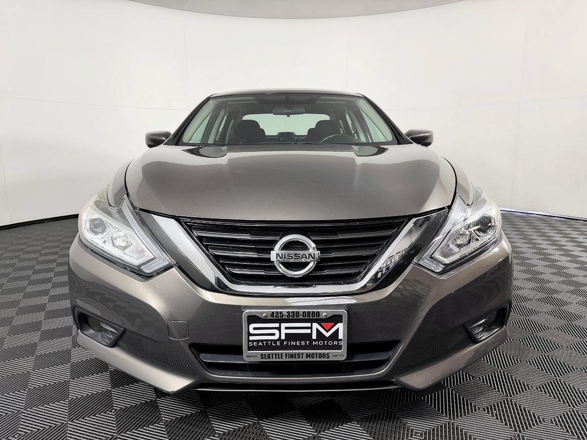 Used 2017 Nissan Altima 2.5 SV FWD image 4