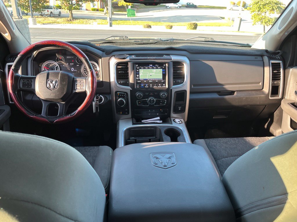 Used 2020 RAM 1500 Classic SLT w/ Luxury Group AWD/4WD image 27