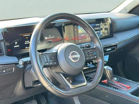 Used 2025 Nissan Kicks SR image 10