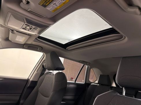 Used 2024 Toyota RAV4 XLE w/ Convenience Package image 2