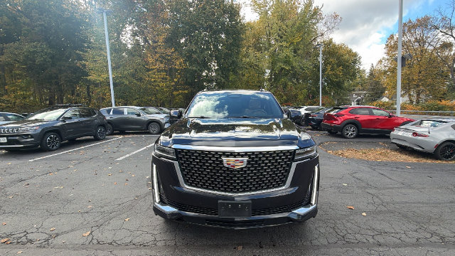 Used 2022 Cadillac Escalade ESV Premium Luxury w/ Performance Package AWD/4WD image 2