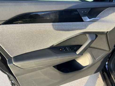 Used 2025 Volkswagen Tiguan S image 13