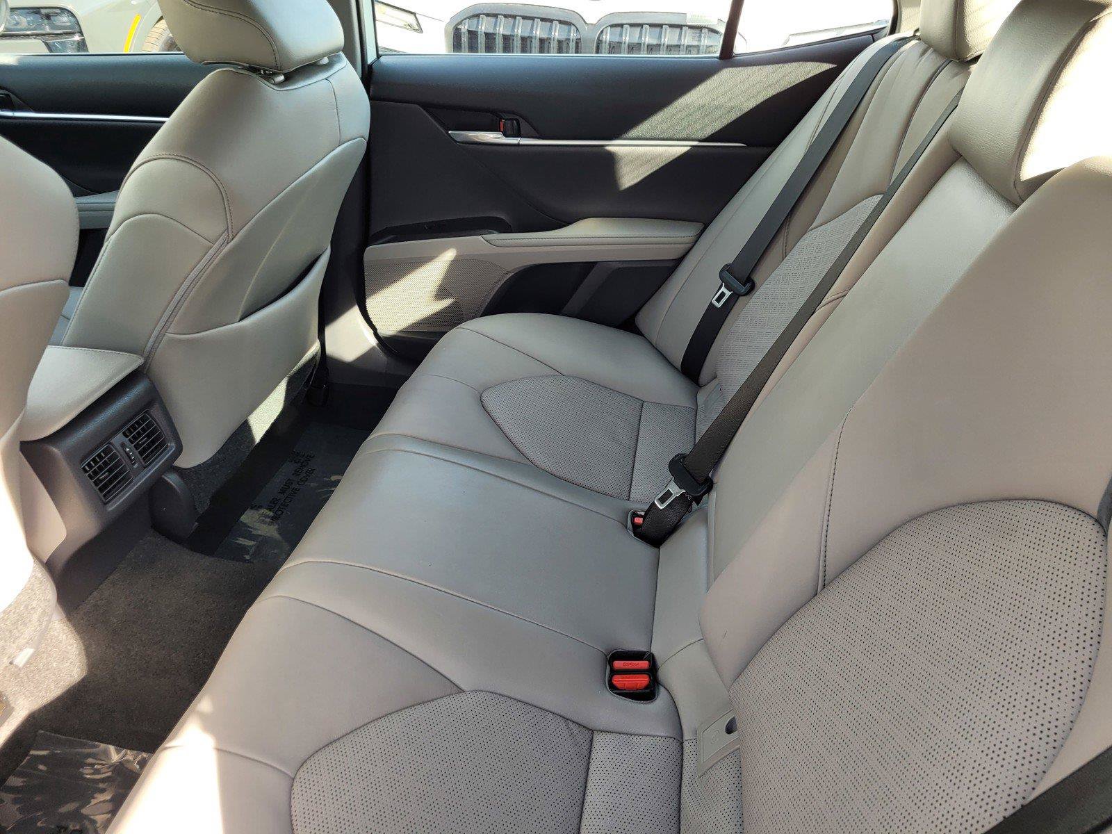 Used 2021 Toyota Camry XSE FWD image 14