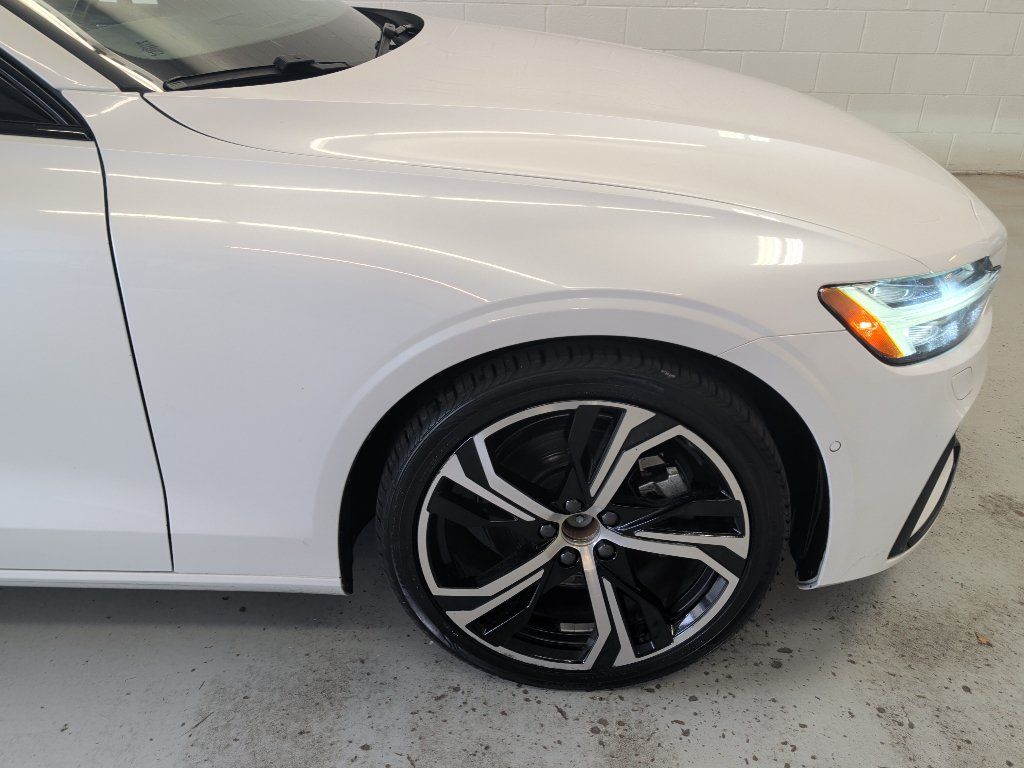 Used 2024 Volvo S60 B5 Plus FWD image 3