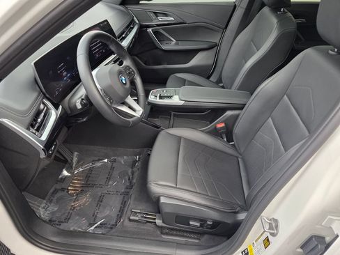 Used 2023 BMW X1 xDrive28i w/ Convenience Package AWD/4WD image 9