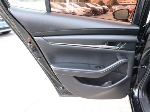 Used 2020 MAZDA MAZDA3 AWD Sedan w/ Select Package image 11