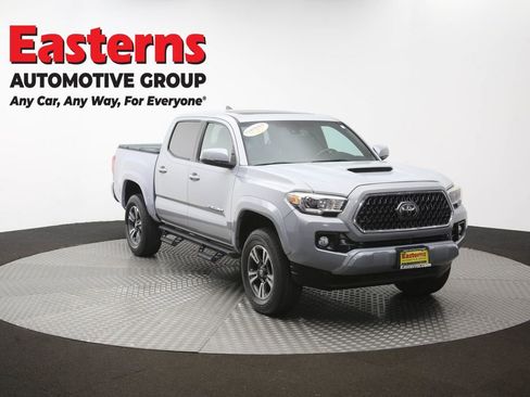 Used 2018 Toyota Tacoma TRD Sport AWD/4WD image 53