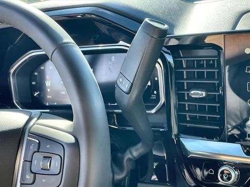New 2026 GMC Sierra 2500 SLT AWD/4WD image 16