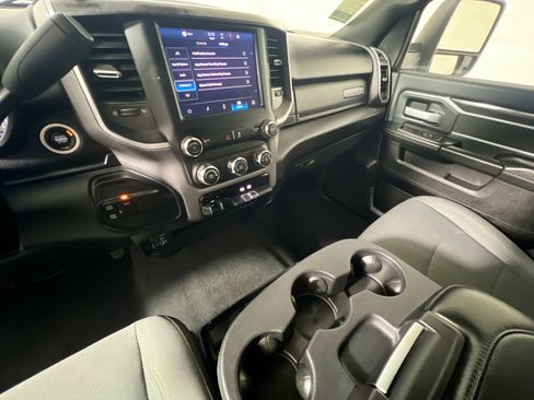 Used 2024 RAM 3500 Big Horn image 26