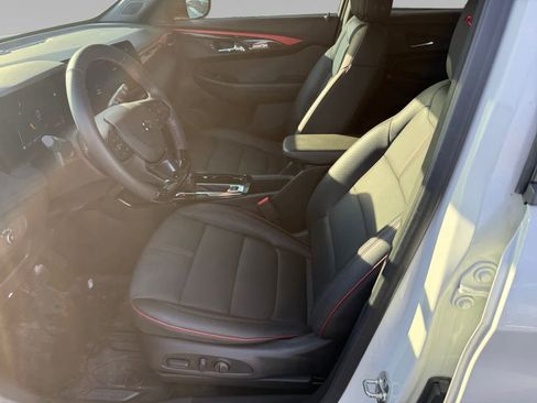 Used 2025 Chevrolet TrailBlazer RS w/ Convenience Package image 15