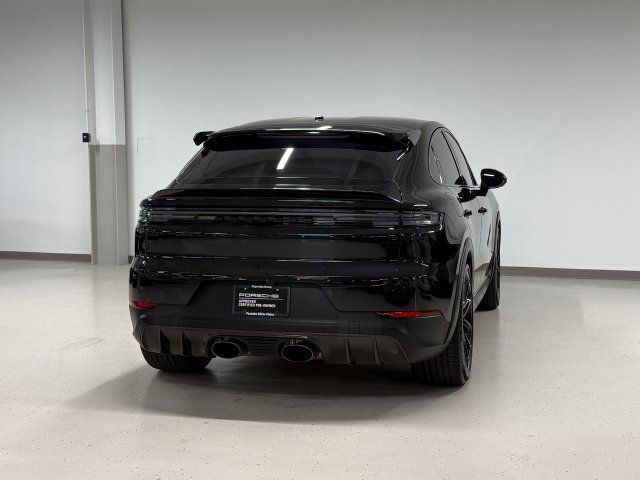 Certified 2026 Porsche Cayenne Turbo GT AWD/4WD image 8