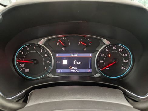 Used 2021 Chevrolet Equinox LT image 24