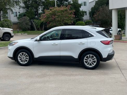 Used 2021 Ford Escape SE AWD/4WD image 3